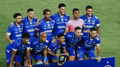 Persib Buka Super League 2025: Duel Sengit Lawan Semen Padang