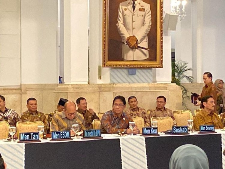 Viral Canggung Purbaya-Luhut di Sidang Kabinet: 'Duduk Jauh, Masa Teriak Pak Luhut?' Jawab Santai Menkeu